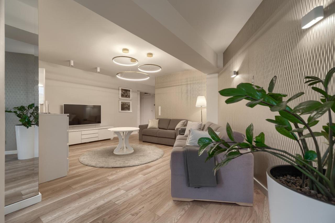 Munn 5 Apartment